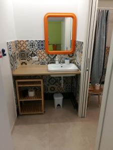 Ванная комната в 2 LOFTS guest house