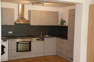 Küche/Küchenzeile in der Unterkunft Ferienwohnung Märzinger