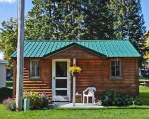 Gallery image of Cabin #6 - Casablanca cabin in Carp Lake