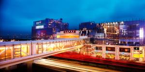 Nespecifikovaný výhled na destinaci Macao nebo výhled na město při pohledu z hotelu