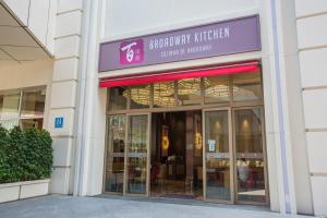 Exteriér nebo vchod ubytování Broadway Hotel