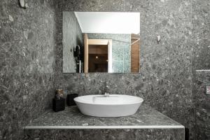 A bathroom at Thess Quality Urban Living