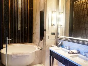 Koupelna v ubytování Jin Bei Palace Hotel