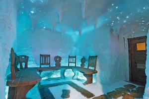 Bazén v ubytování Hotel Arnika Wellness nebo v jeho okolí