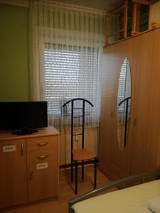Postel nebo postele na pokoji v ubytování FeWo Schwarz