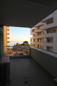 Balcon ou terrasse dans l'établissement T1 Praia da Rocha/Varandas do Sol 3