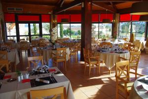 Restaurace v ubytování Logis Hôtel Restaurant Le Mas de Mon Père