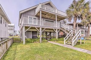 Gallery image of Waterfront Home with Decks, Privacy and Boat Slip in Holden Beach