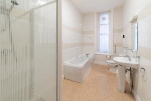 ห้องน้ำของ Bournemouth Sands Hotel