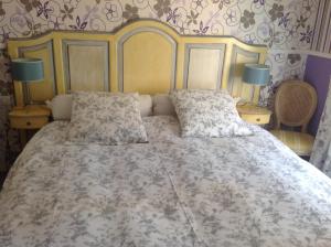 Cama o camas de una habitación en A l'ombre du cedre