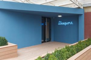 Fotografie z fotogalerie ubytování Sleeport v destinaci Dněpropetrovsk