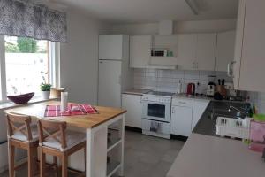 Gallery image of Modern villa i Arild med spektakulär havsutsikt. in Arild +9 photos