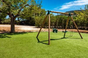 Plac zabaw dla dzieci w obiekcie Finca SON PERIS by Mallorca Villa Selection