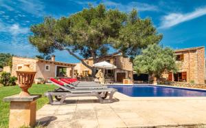 Bazén v ubytování Finca ANGOIXES by Mallorca Villa Selection nebo v jeho okolí
