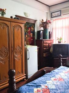 Η κουζίνα ή μικρή κουζίνα στο King's Home Hua Hin Homestay
