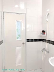 Ένα μπάνιο στο TT Guesthouse旅人時光民宿 +52 φωτογραφίες