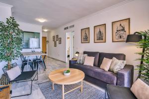 Część wypoczynkowa w obiekcie Sur Suites Torremolinos