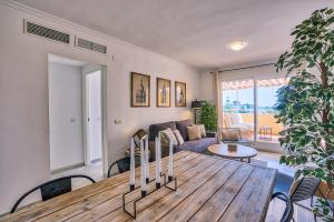 Część wypoczynkowa w obiekcie Sur Suites Torremolinos
