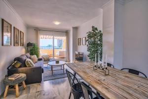 Część wypoczynkowa w obiekcie Sur Suites Torremolinos