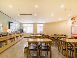 Εστιατόριο ή άλλο μέρος για φαγητό στο 7Days Premium Linyi Mengyin Mengshan Road Branch