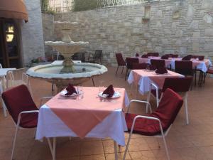 Restoran atau tempat lain untuk makan di Vila Albatros