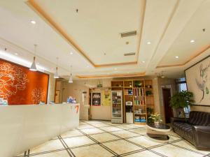 Lobby o reception area sa 7Days Premium Chongqing Qibo Center Jintong Road Light-Railway Station Branch