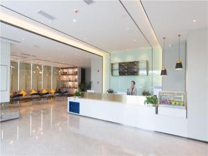 Lobby o reception area sa 7Days Premium Mianyang Donghu Park Branch