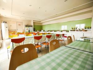 A restaurant or other place to eat at 7 Days Premium, Dongying Xisan Road Ginza Branch