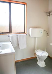Koupelna v ubytování Pinewood Motels