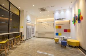 Foto dalla galleria di 7Days Inn Yunfu Jinshan Bus Intercharge Branch a Yunfu