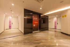 Foto dalla galleria di 7Days Inn Yunfu Jinshan Bus Intercharge Branch a Yunfu