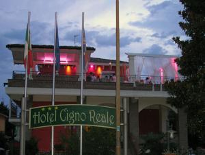 Gallery image of Hotel Cigno Reale in Rolo