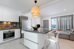 Imagen de la galería de Villa Crystal with swimming pool in Lindos, en Lindos