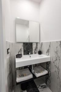 A bathroom at Elly's B&B