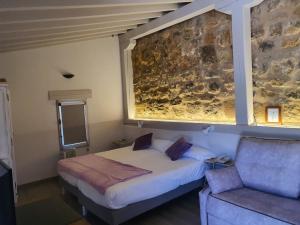 Легло или легла в стая в Hotel Posada Santa Maria la Real