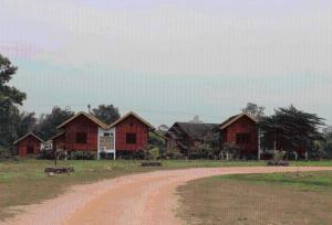 Gedung tempat resor berlokasi