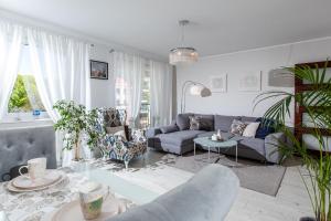 Posedenie v ubytovaní Jasnoszary Apartament Sun Seasons 24 w Kołobrzegu Blisko Morza by Noclegi Renters