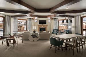 Posezení v ubytování Hyatt Centric Park City