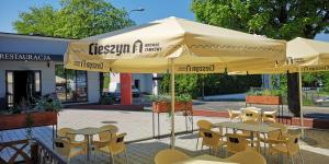 Restaurace v ubytování Hotel przy Młynie