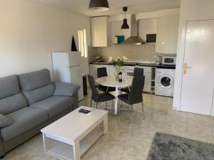 Vacation Home Casa Feliz, Los Amarguillos, Spain - Booking.com