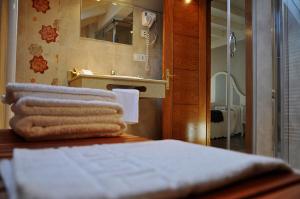 A bathroom at Posada Valle del Oso