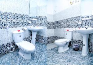 A bathroom at Crescent Sea Resort