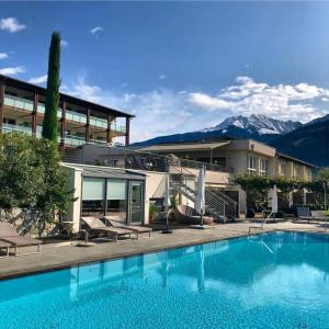 The swimming pool at or close to Appartement-Hotel Beatenhof