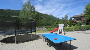 Stolný tenis v ubytovaní Pension Alpenhof B&B alebo v jeho okolí