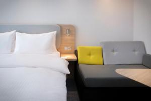 Postel nebo postele na pokoji v ubytování Holiday Inn Express Baden-Baden by IHG