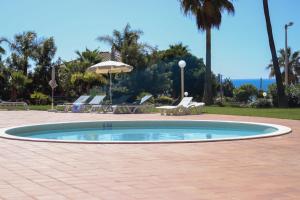 Kolam renang di atau dekat dengan Apt Galé Mar 11 by Algarve Villa Holidays
