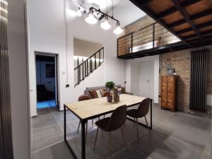 Posedenie v ubytovaní The Address Loft 22ppl