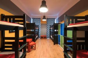 A bunk bed or bunk beds in a room at Hostel Elf 