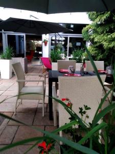 Patio alebo iná vonkajšia časť ubytovania Jasek Premium Hotel Wrocław