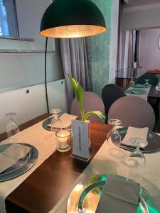 Reštaurácia alebo iné gastronomické zariadenie v ubytovaní Jasek Premium Hotel Wrocław
